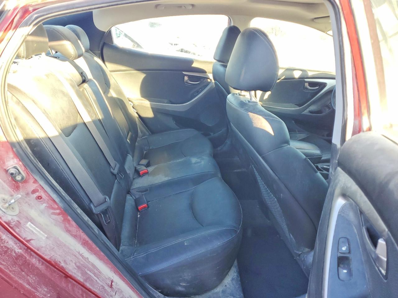 2012 HYUNDAI ELANTRA