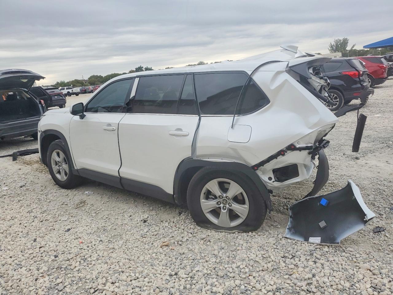 2026 TOYOTA HIGHLANDER