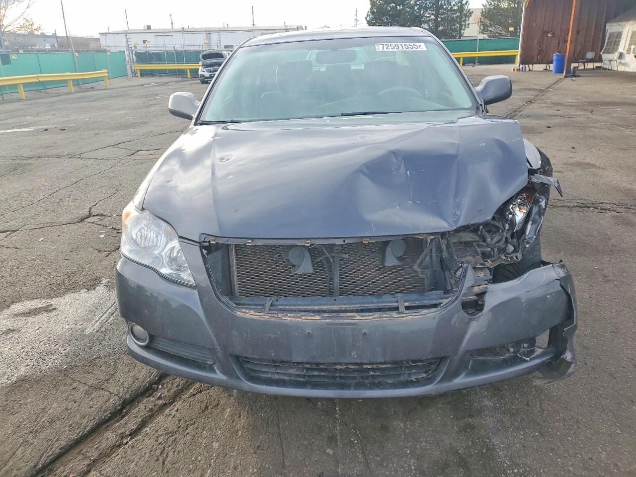 2010 TOYOTA Avalon