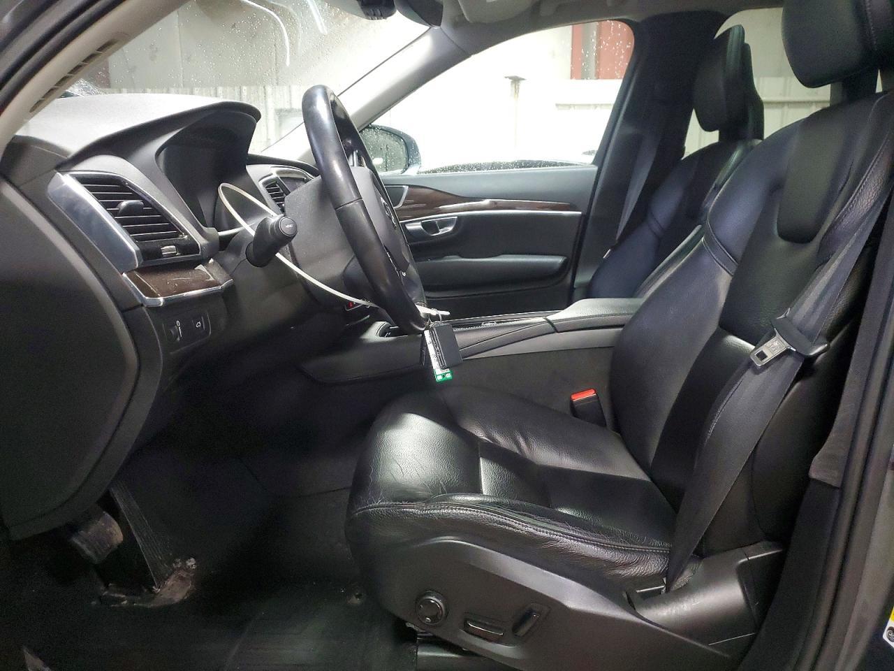 2017 VOLVO XC90