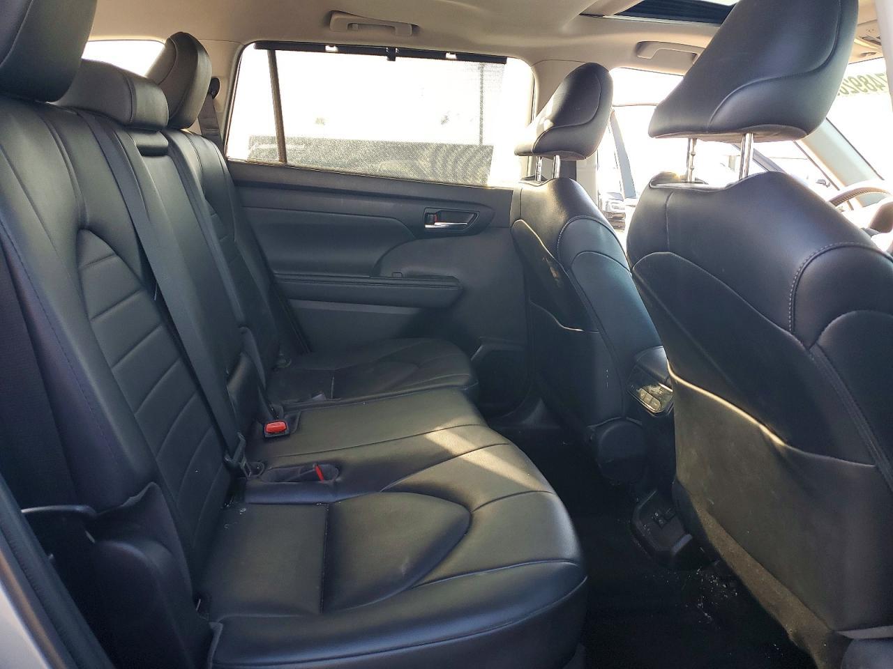 2022 TOYOTA HIGHLANDER