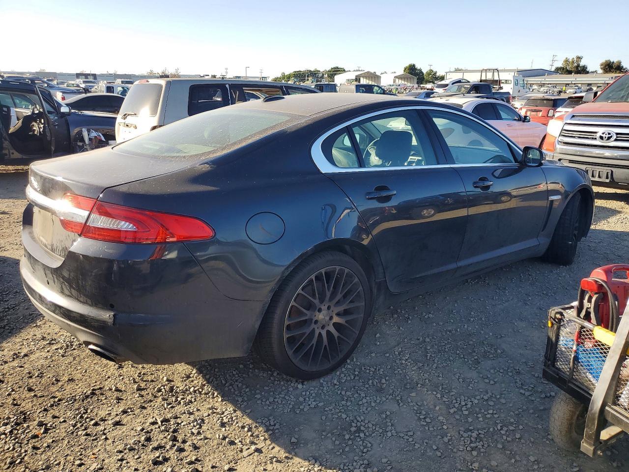 2012 JAGUAR XF