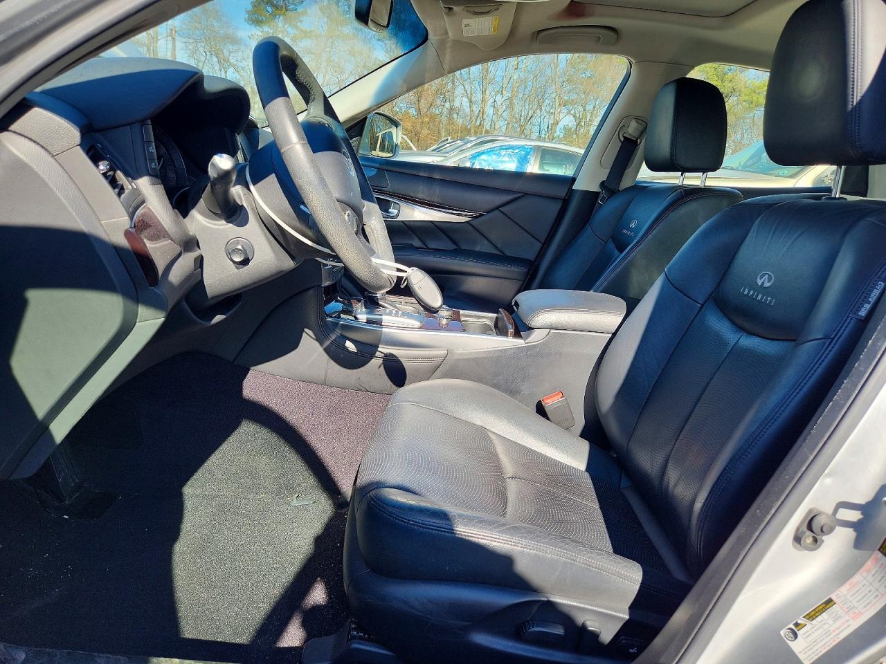 2013 INFINITI M37