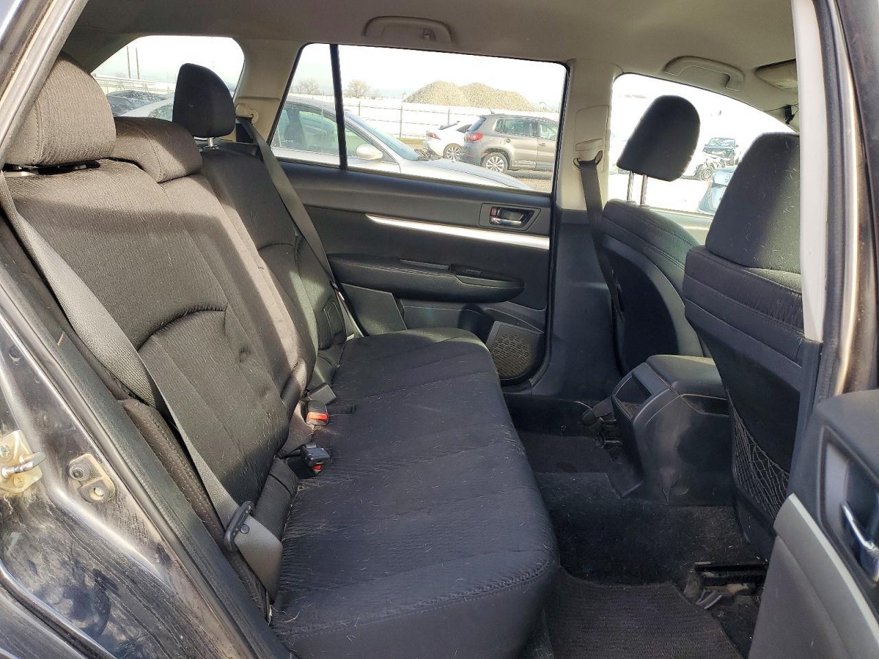 2010 SUBARU Outback