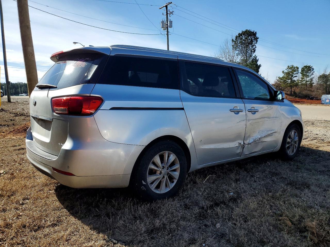 2016 KIA SEDONA