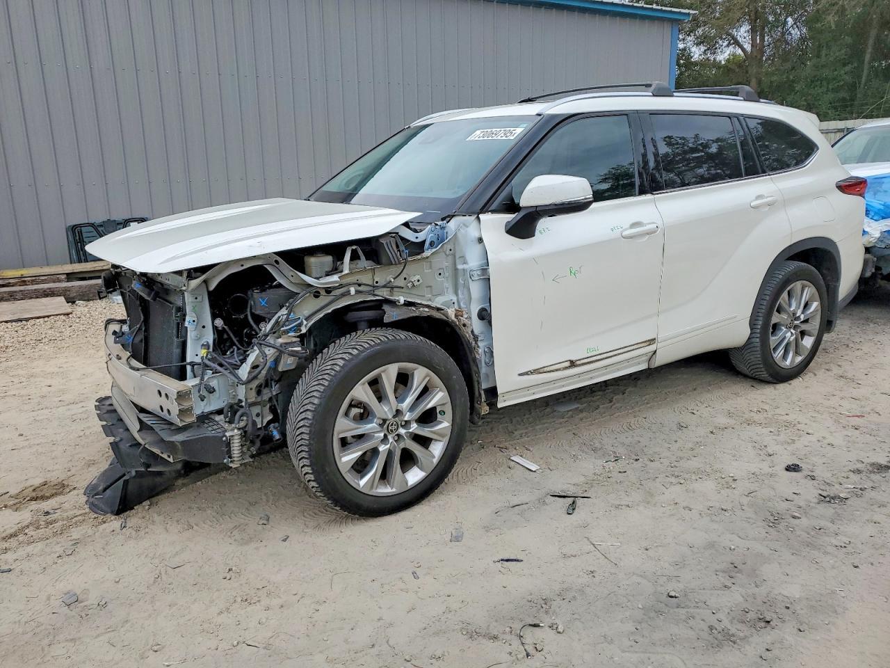 2020 TOYOTA HIGHLANDER