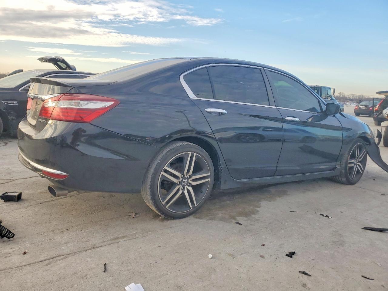 2017 HONDA ACCORD