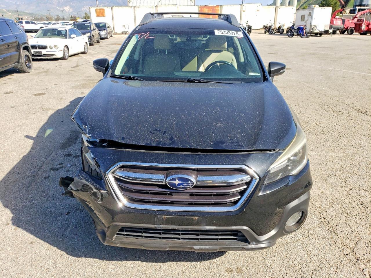 2018 SUBARU Outback