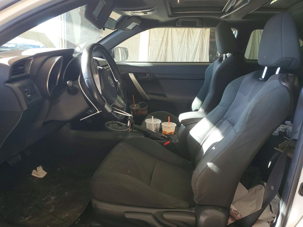 2011 TOYOTA SCION