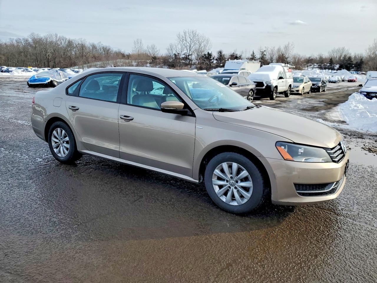 2015 VOLKSWAGEN Passat