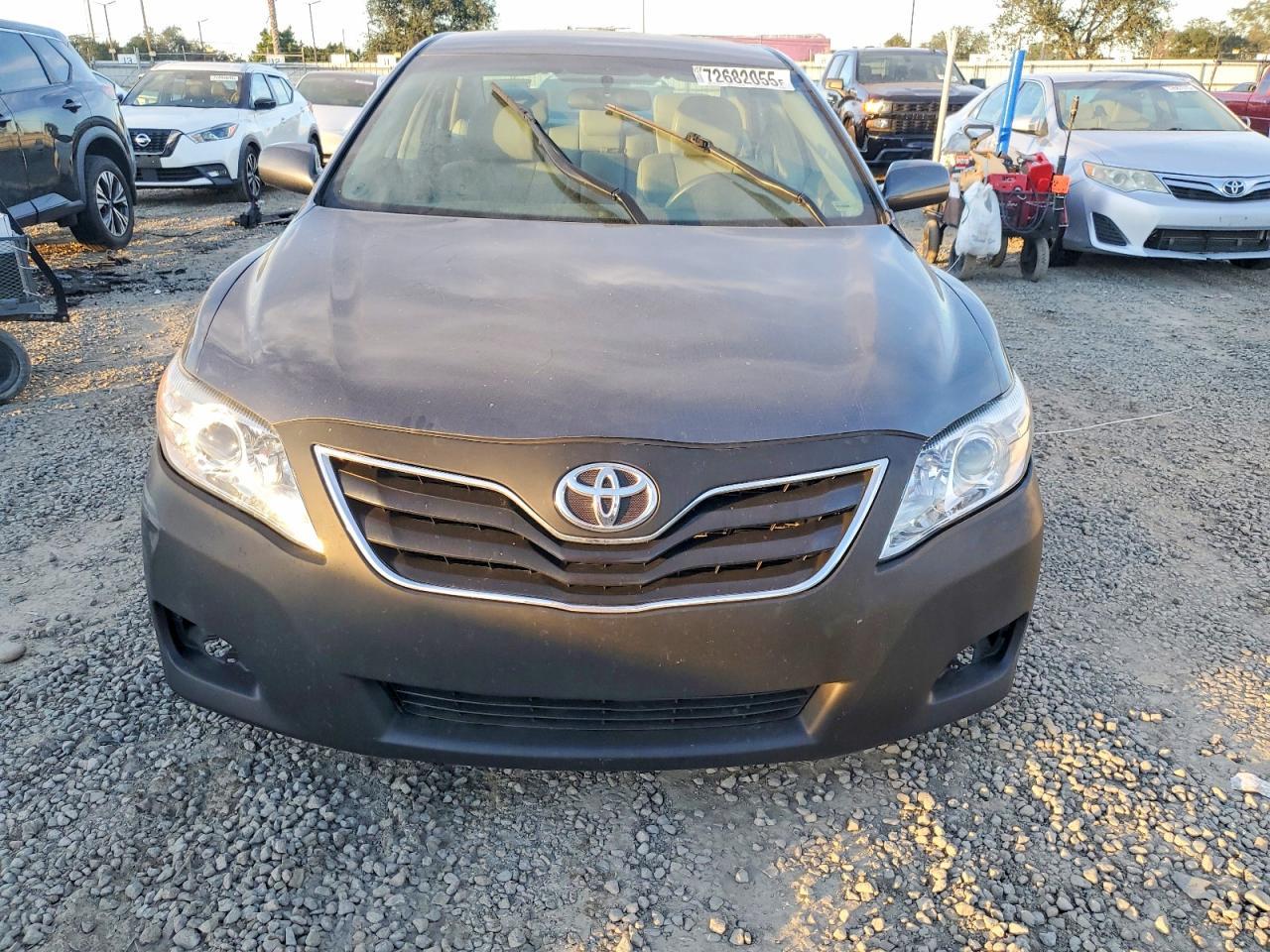 2011 TOYOTA CAMRY