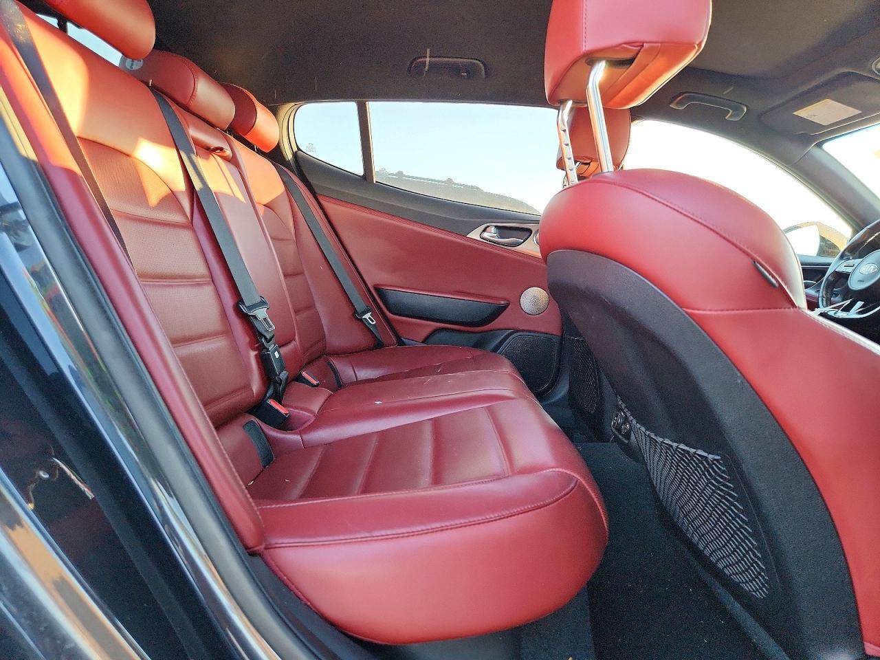 2021 KIA Stinger