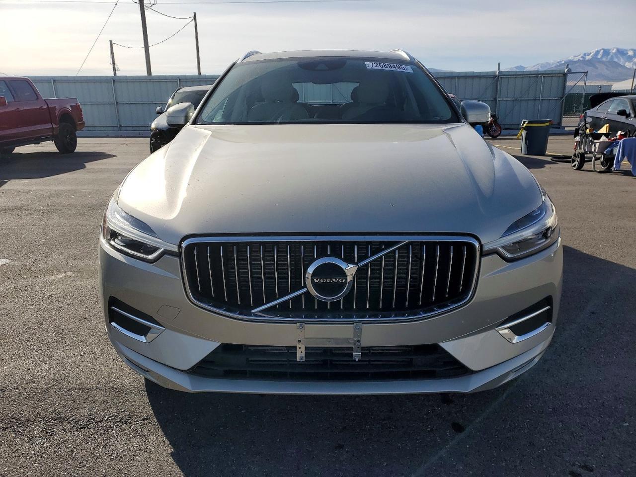 2018 VOLVO XC60
