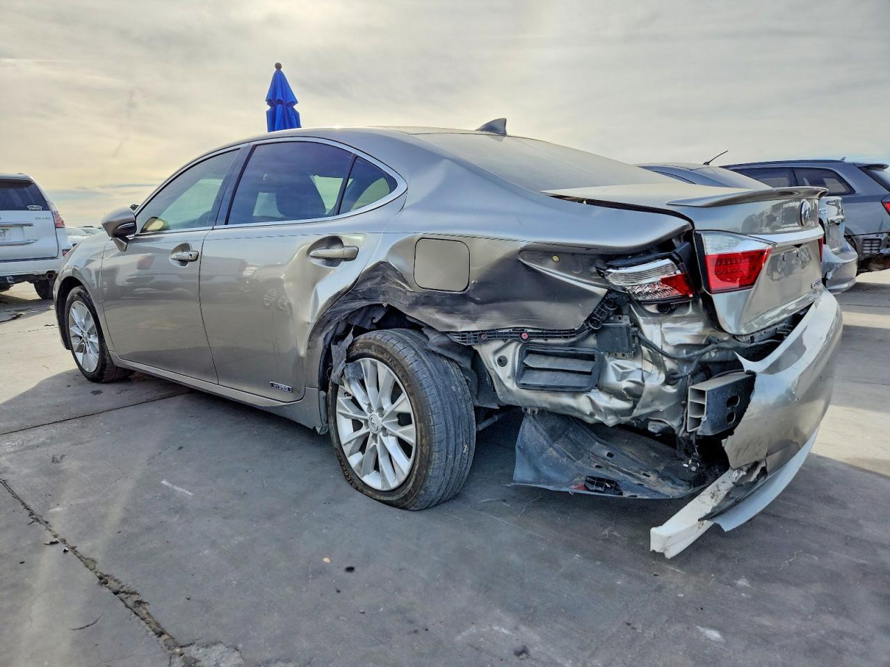 2015 LEXUS ES 300H