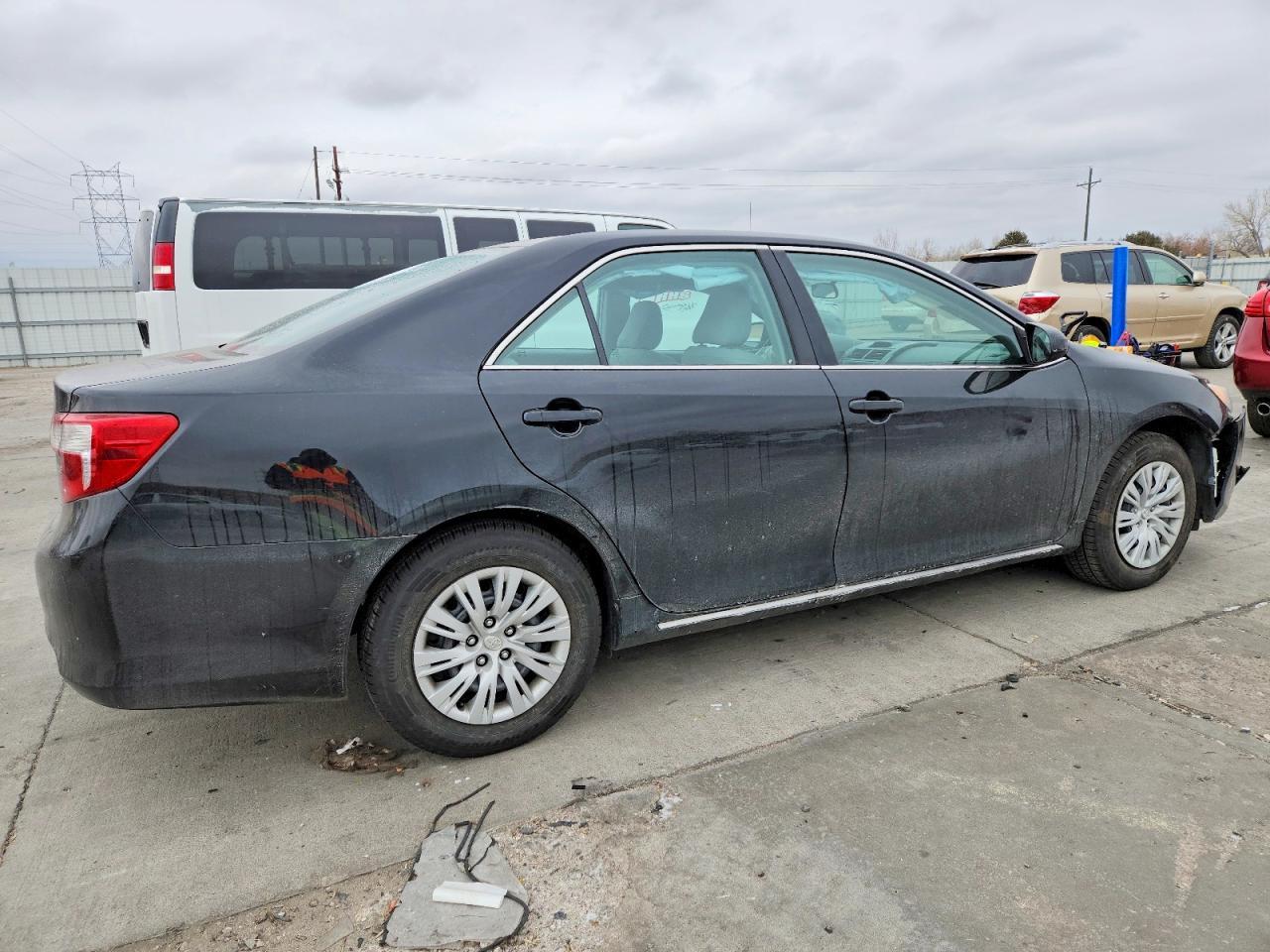 2014 TOYOTA CAMRY