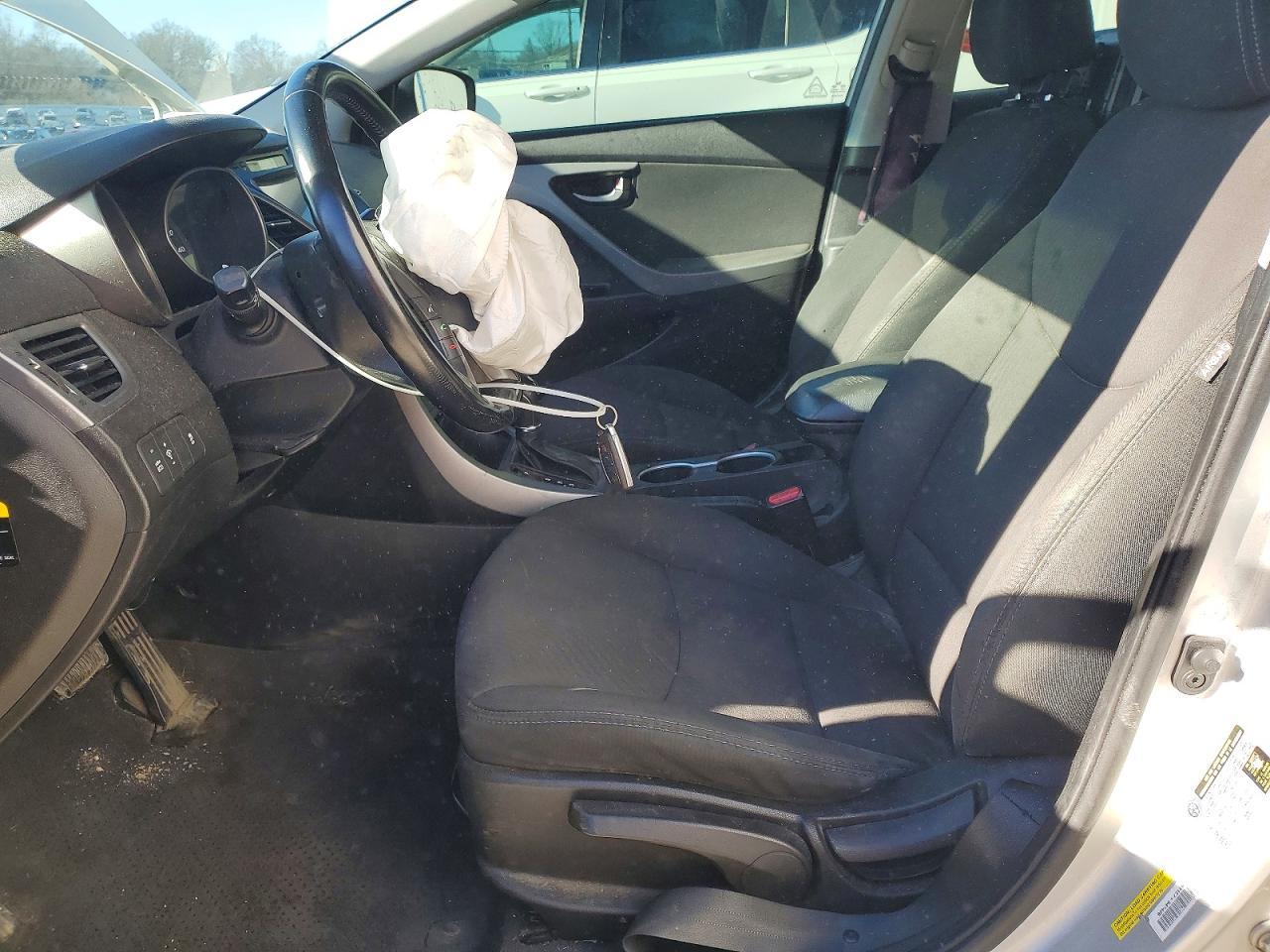 2016 HYUNDAI ELANTRA