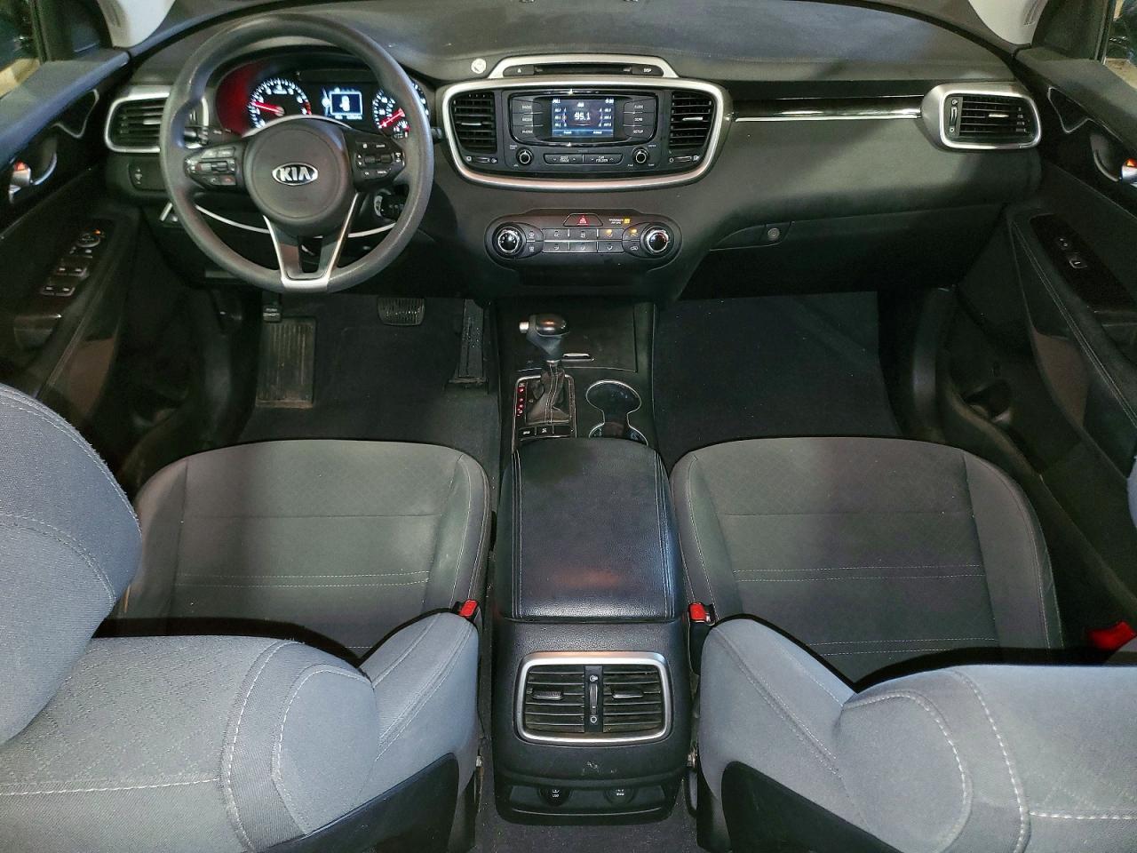 2017 KIA SORENTO
