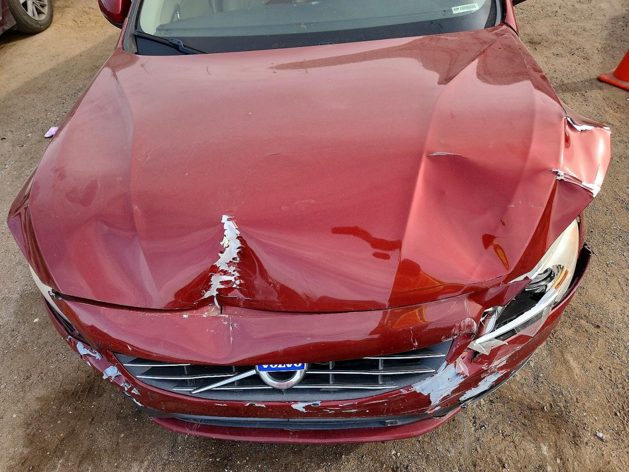 2015 VOLVO S60