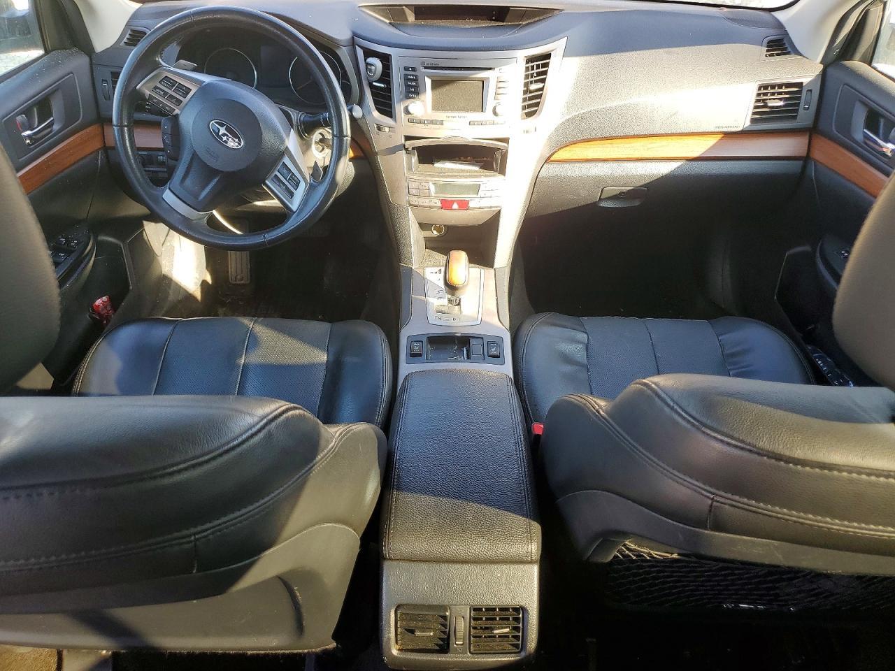 2014 SUBARU Outback