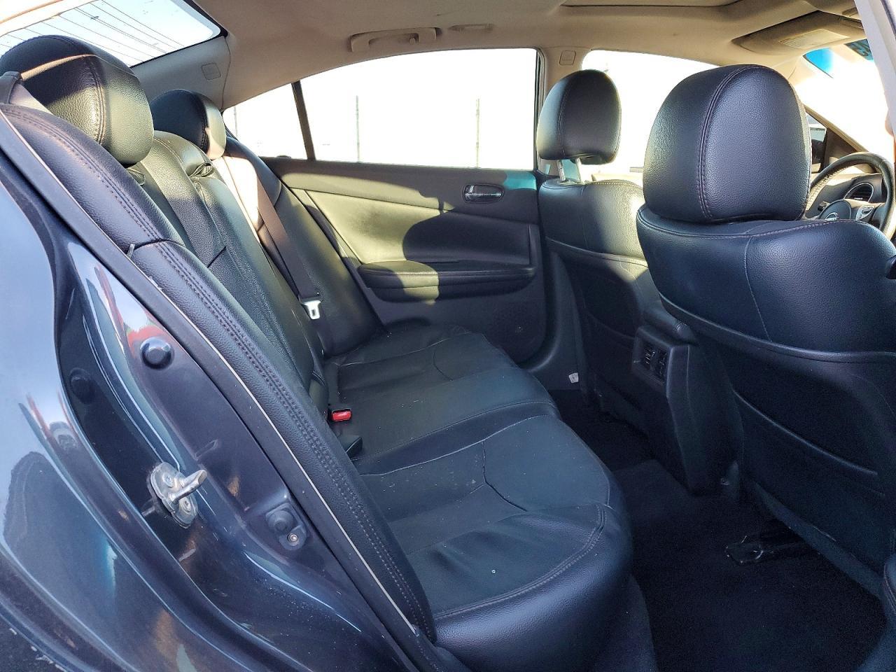 2013 NISSAN Maxima
