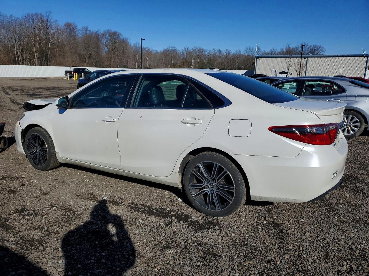 2016 TOYOTA CAMRY