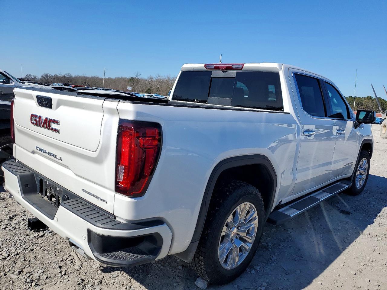 2024 GMC Sierra
