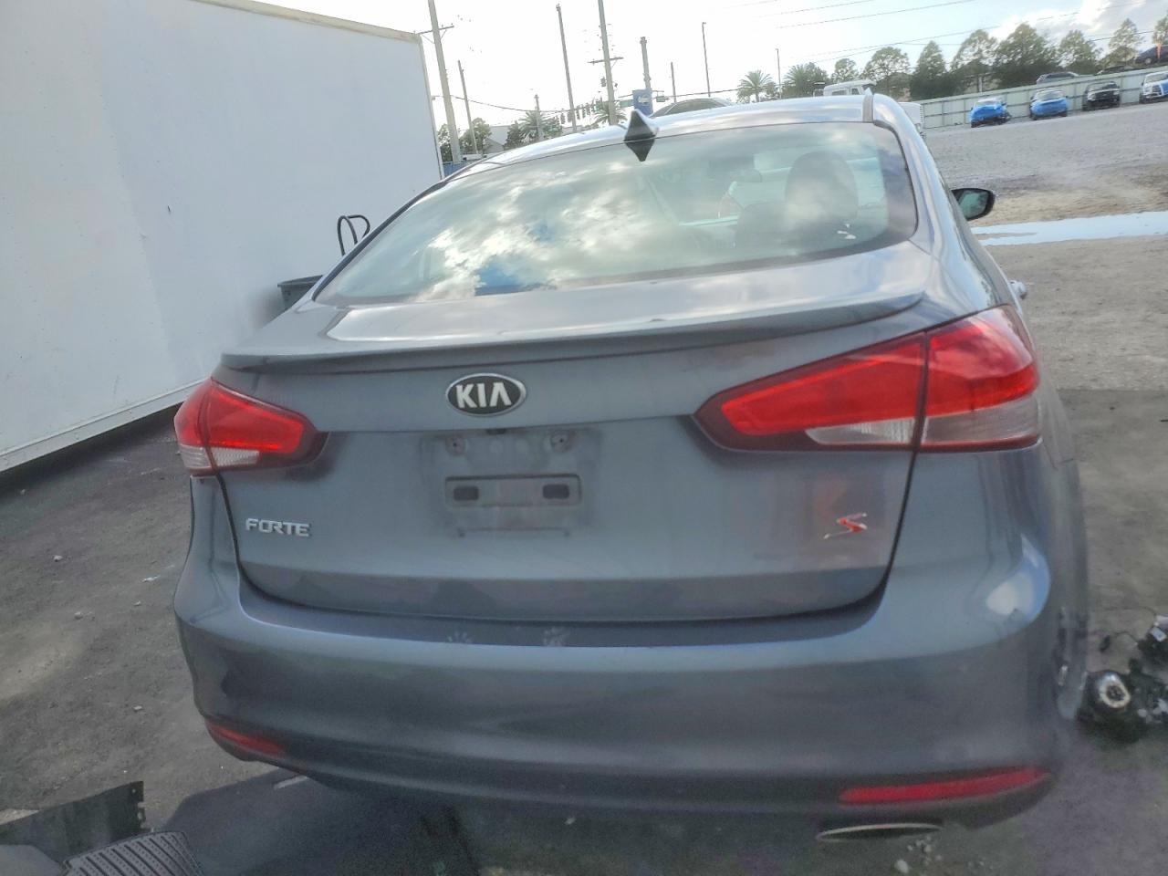 2018 KIA FORTE