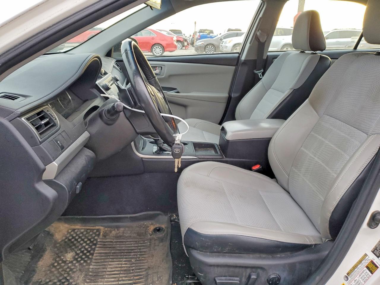2016 TOYOTA CAMRY