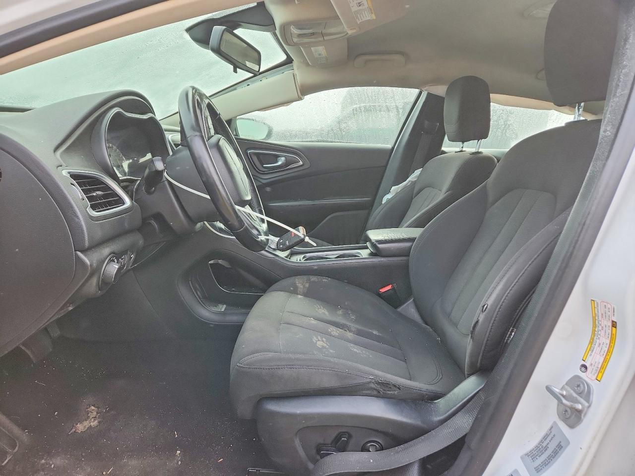 2015 CHRYSLER 200