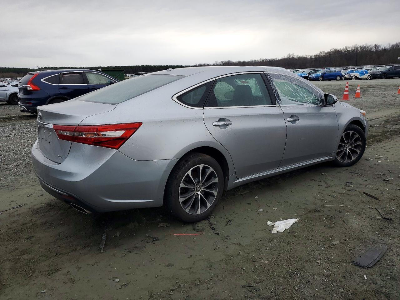2018 TOYOTA Avalon