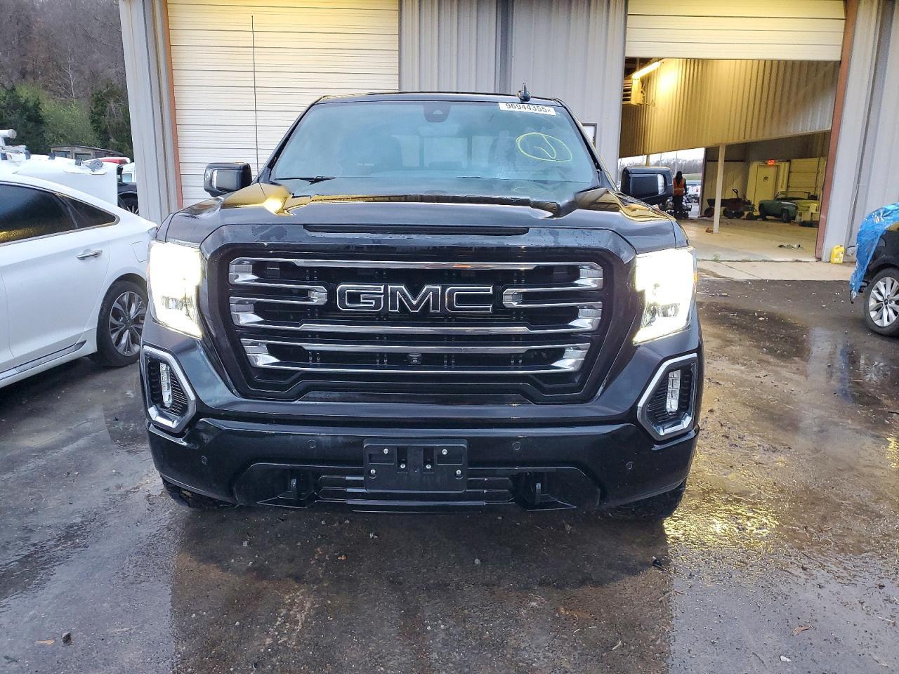 2021 GMC Sierra