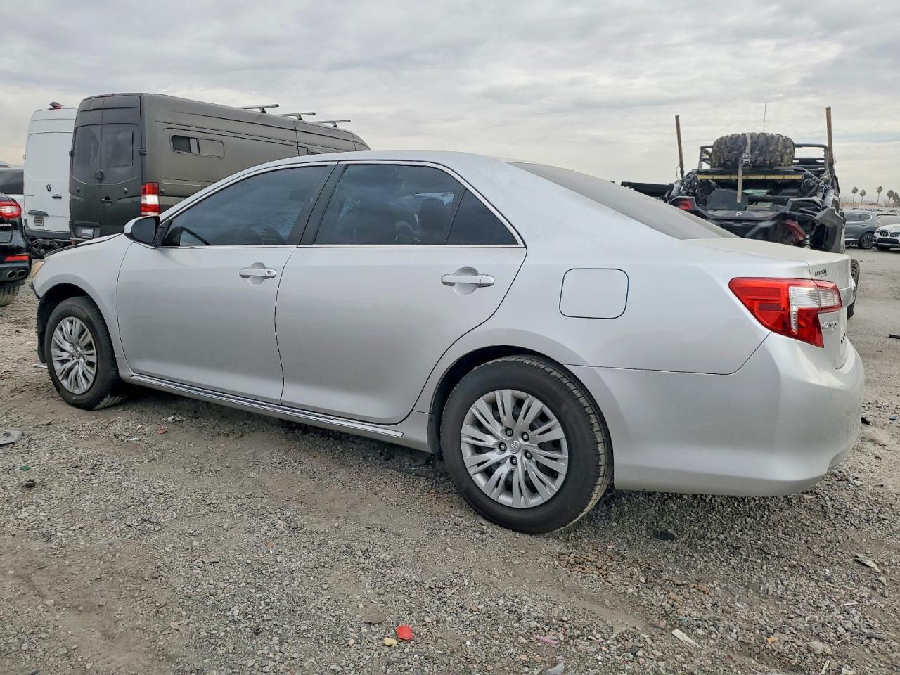 2013 TOYOTA CAMRY
