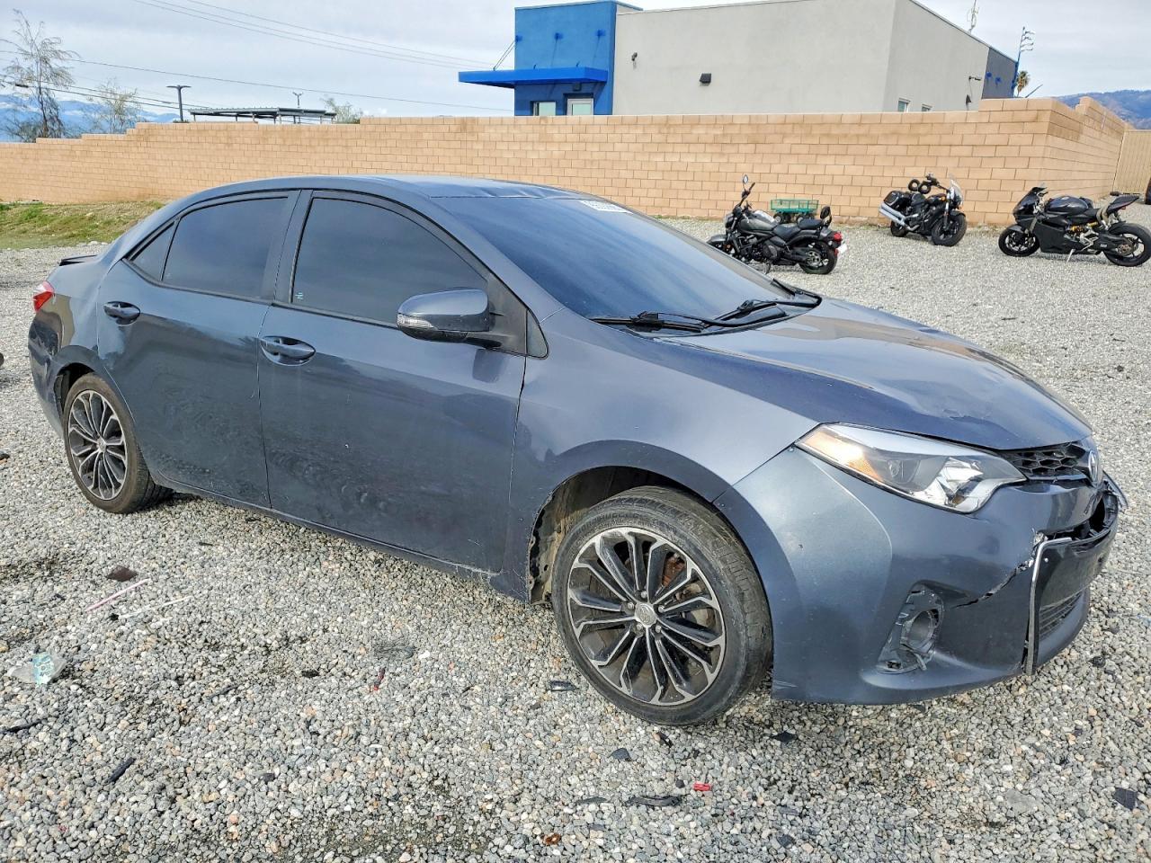 2016 TOYOTA COROLLA