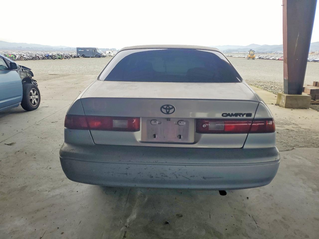 1997 TOYOTA CAMRY