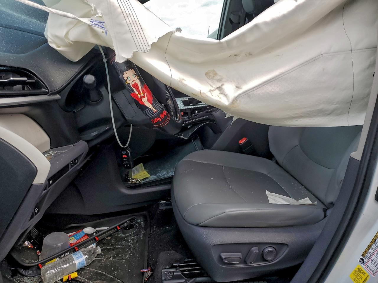 2021 TOYOTA SIENNA