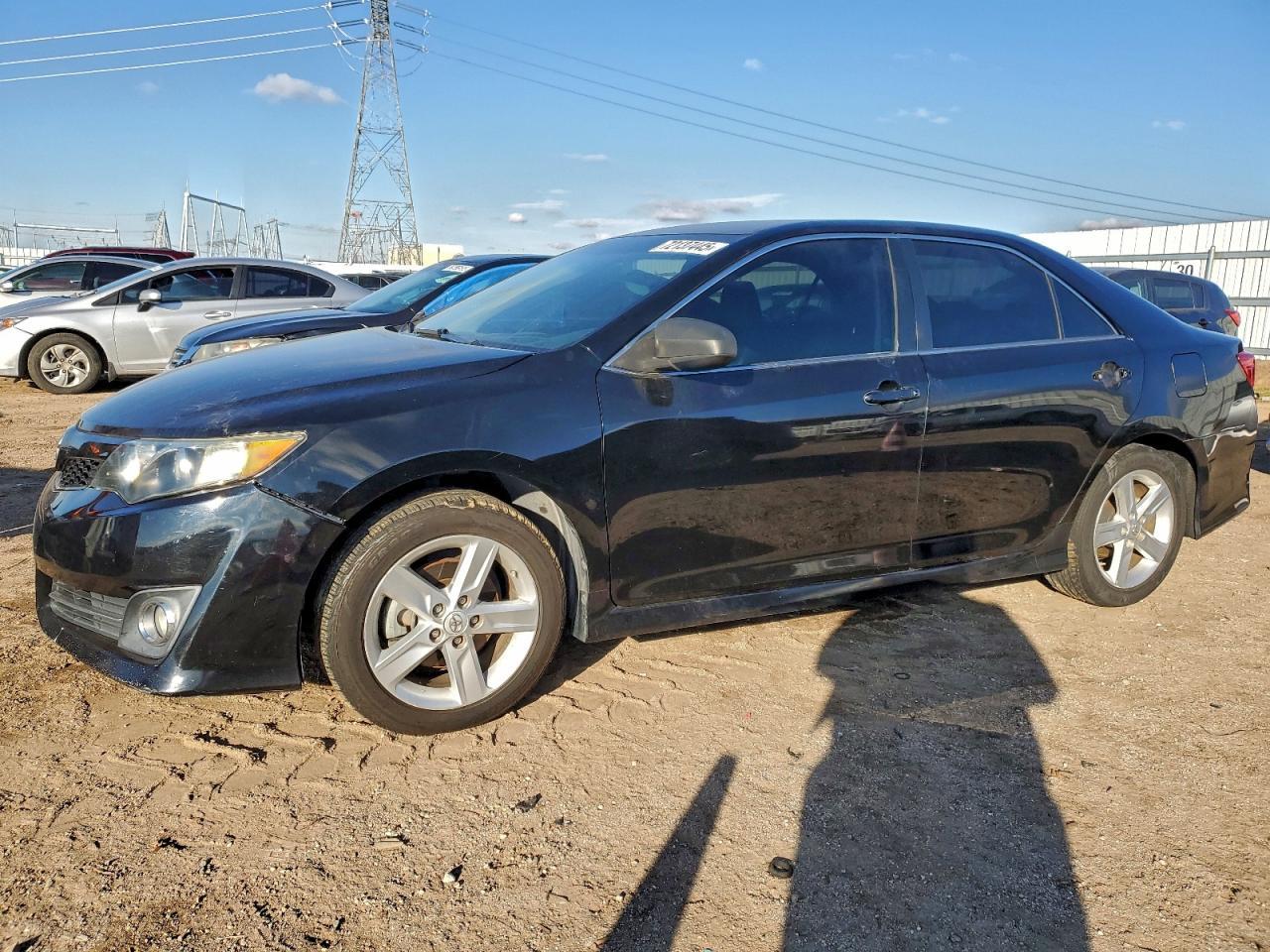 2014 TOYOTA CAMRY