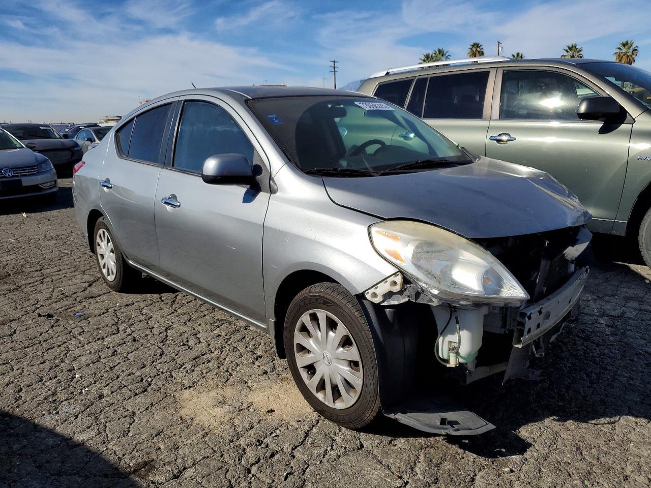 2013 NISSAN VERSA