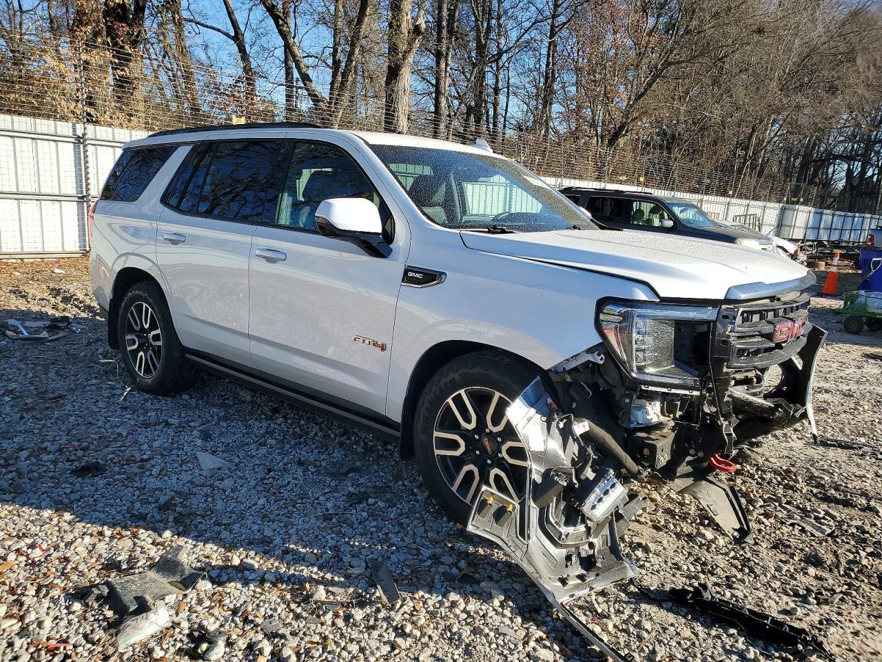 2023 GMC Yukon