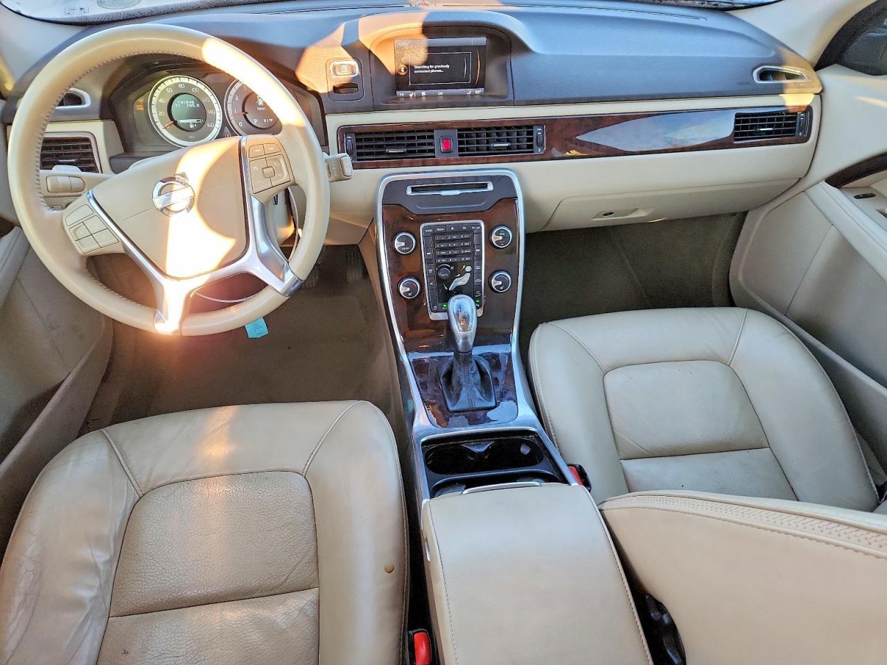 2013 VOLVO XC70