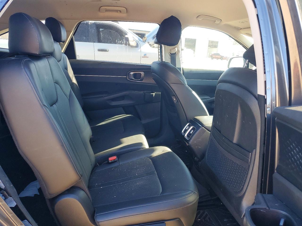 2023 KIA SORENTO