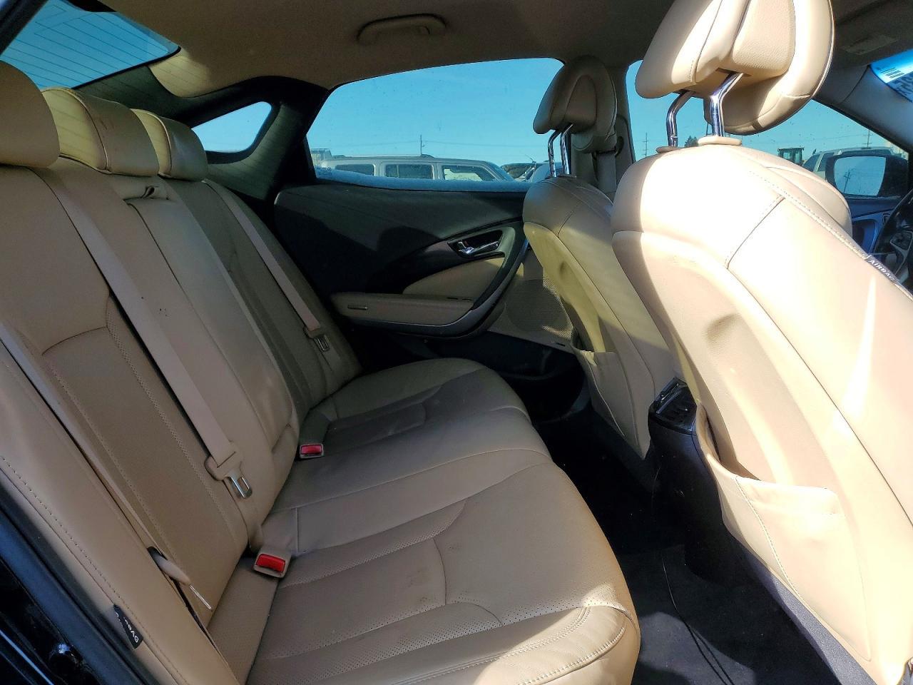 2012 HYUNDAI Azera