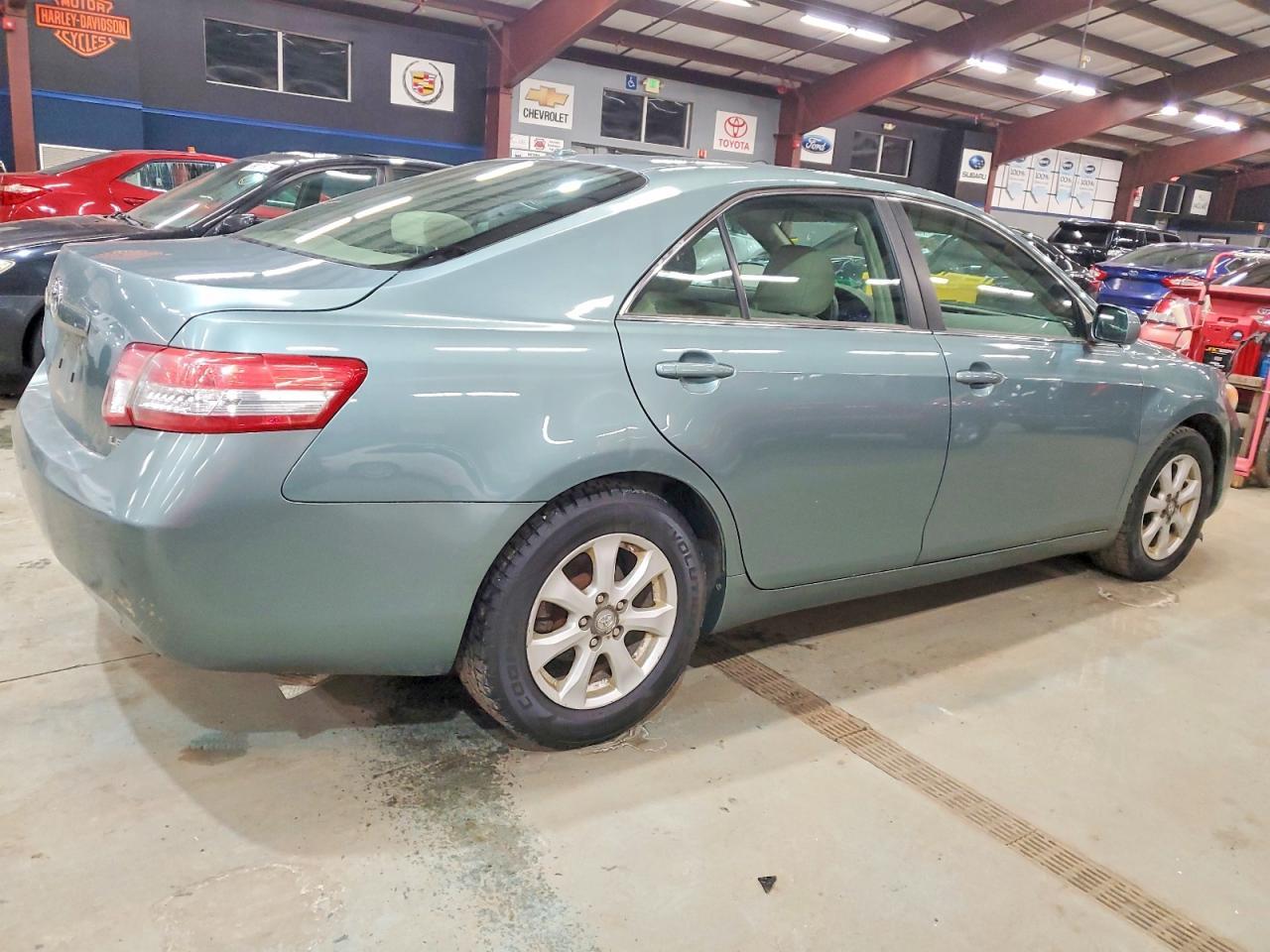 2011 TOYOTA CAMRY