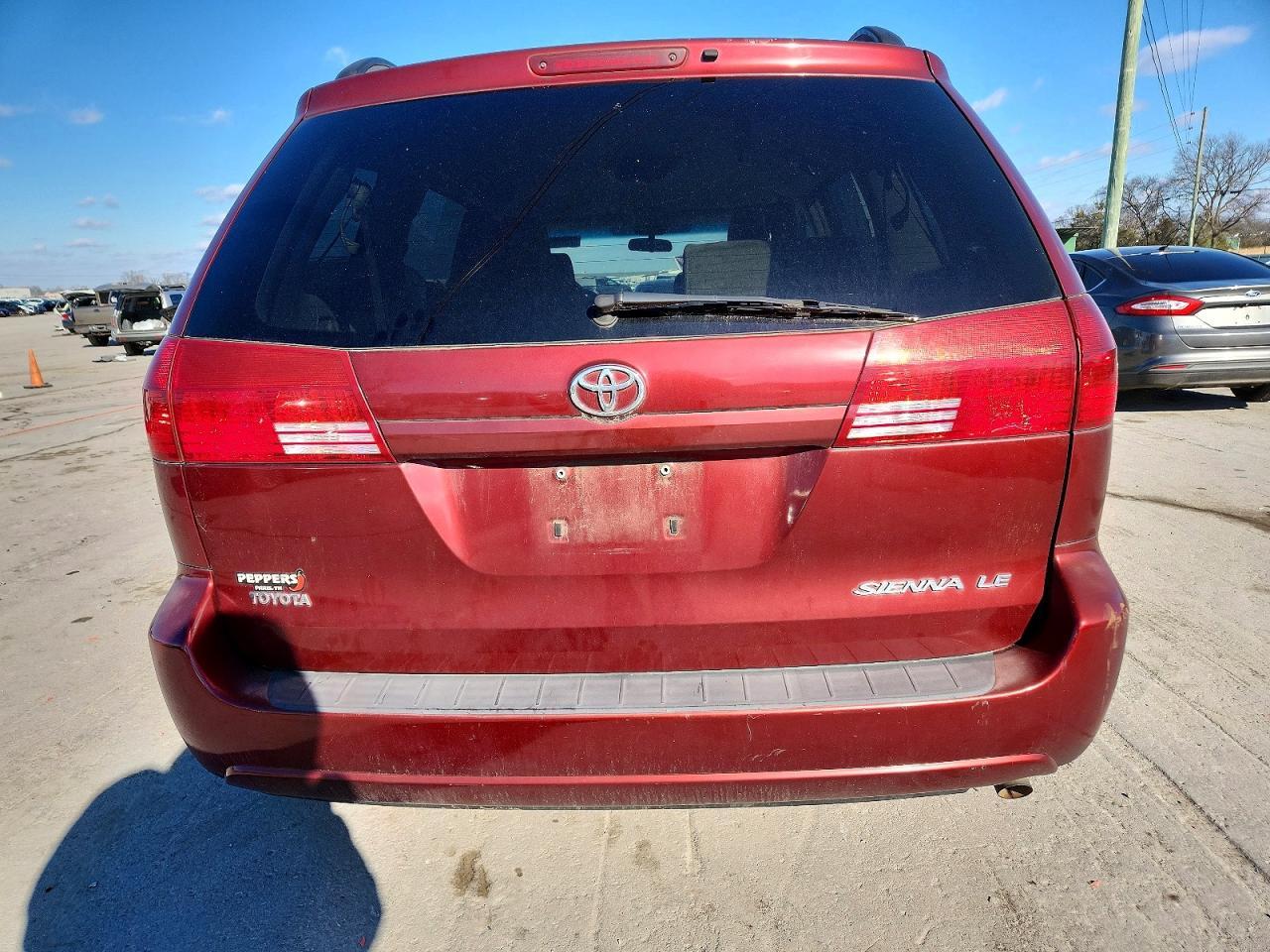 2005 TOYOTA SIENNA