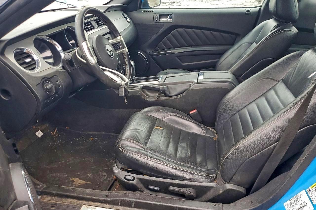 2011 FORD MUSTANG