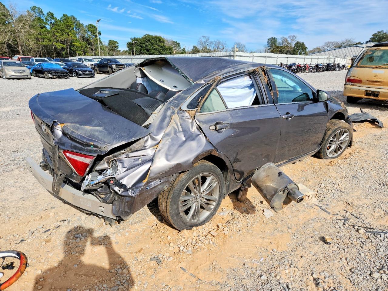 2016 TOYOTA CAMRY
