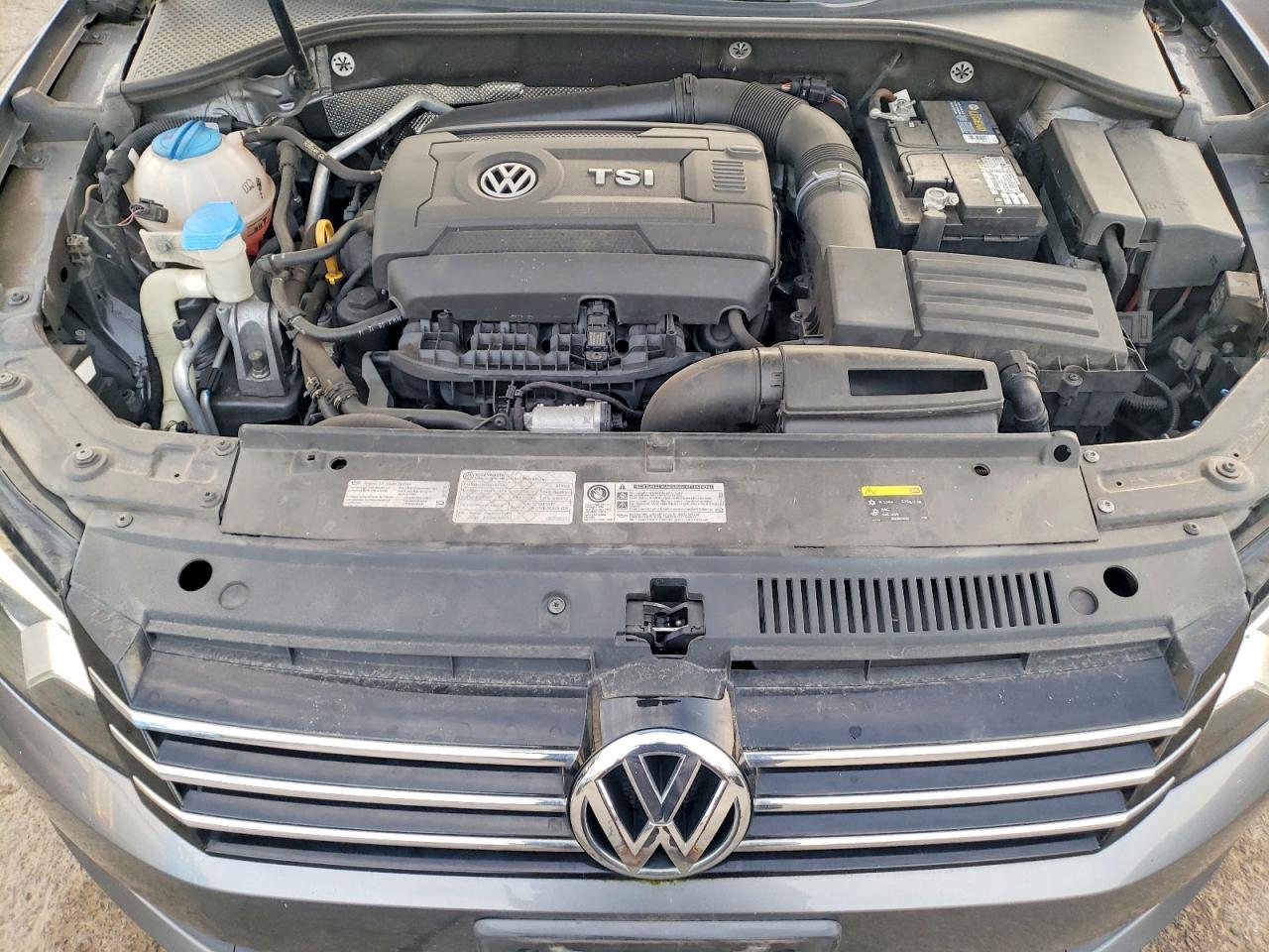 2015 VOLKSWAGEN Passat