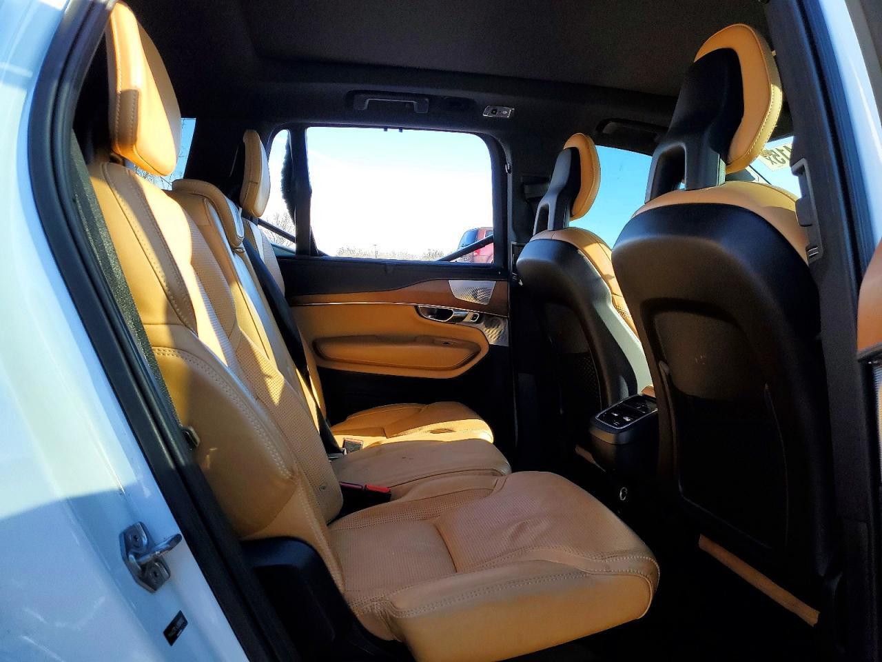 2018 VOLVO XC90