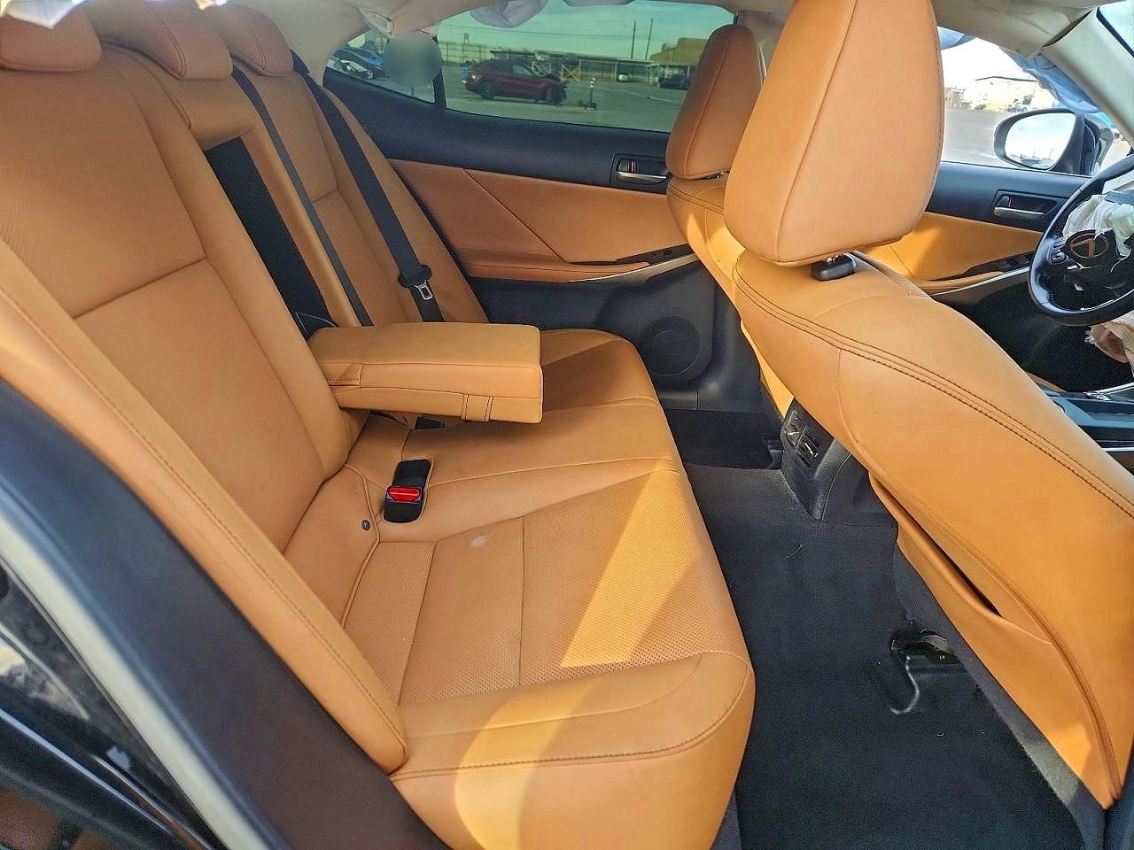 2020 LEXUS IS 300