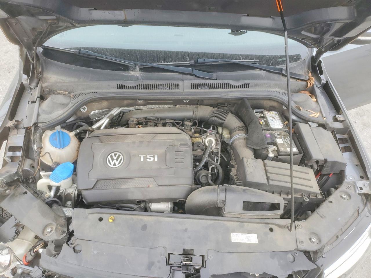 2014 VOLKSWAGEN JETTA