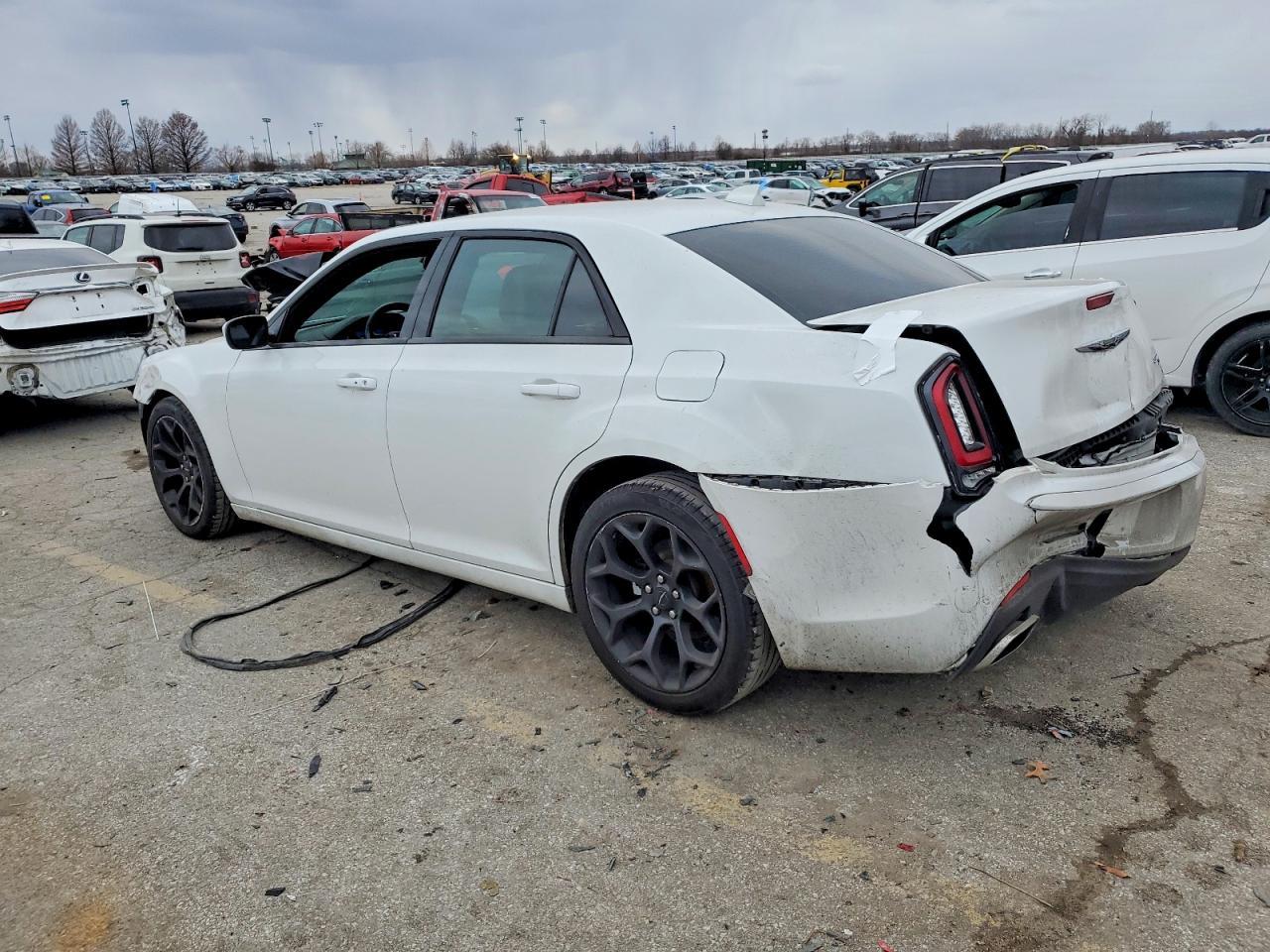 2019 CHRYSLER 300